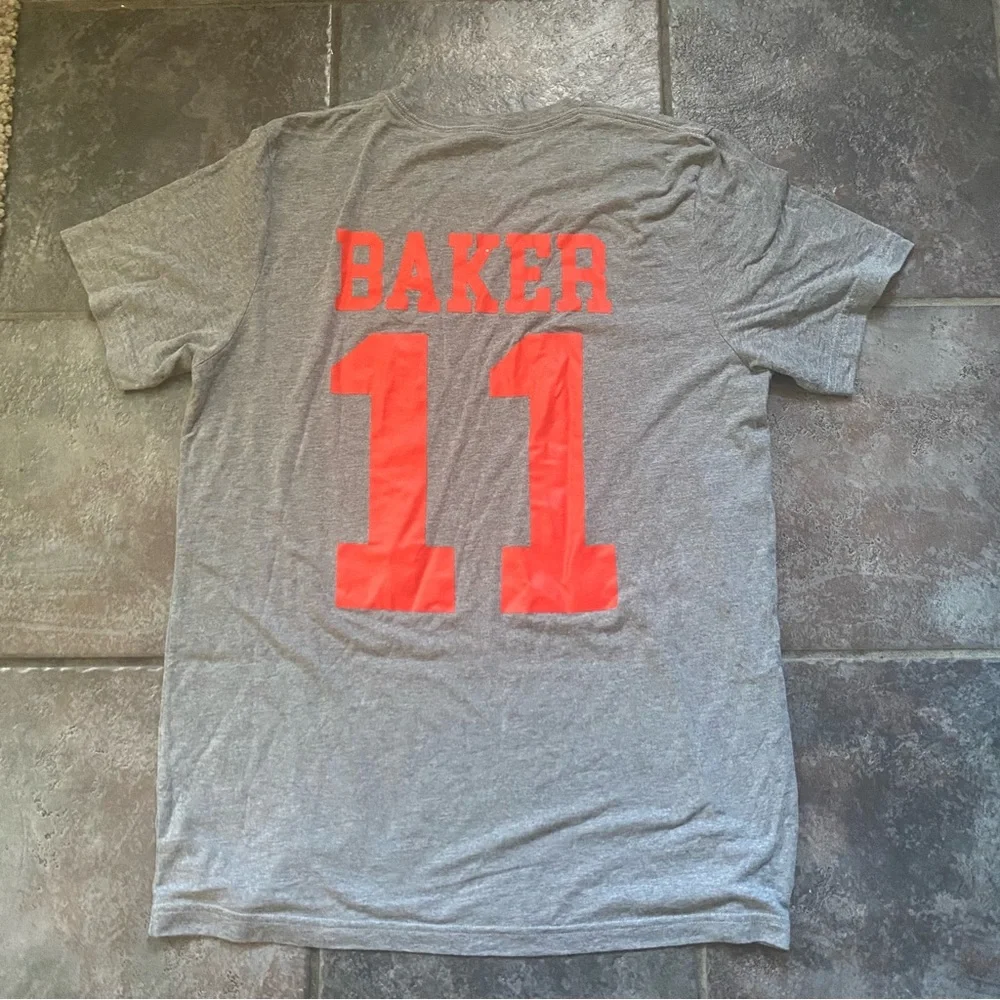 •Mens graphic tee bundle 5 piece• Size L - Picture 3 of 15